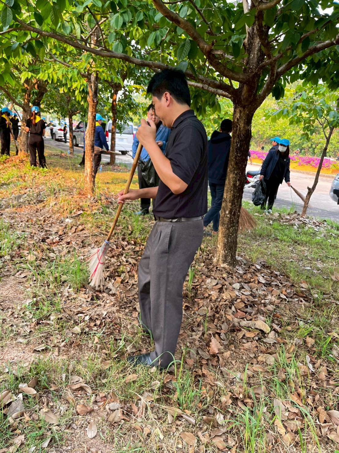 title - ร่วมทำกิจกรรมจิตอาสา “เราทำควมดี ด้วยหัวใจ” เนื่องในวันข้าราชการพลเรือน ณ บริเวรหน้าเสาธงศูนย์ราชการจังหวัดบึงกาฬ